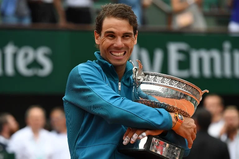 https://aucafedessports.fr/wp-content/uploads/2024/11/rafael-nadal-quiz-carriere.webp